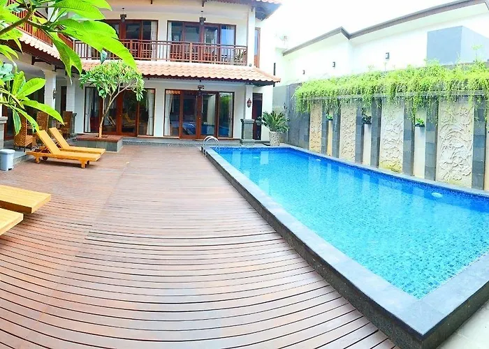 Hotel Hastinapura 4*